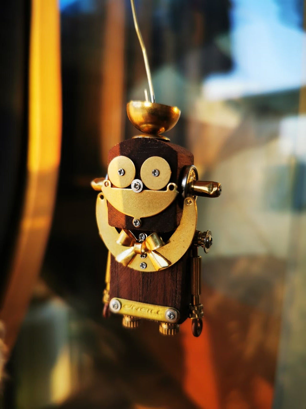 Jasper – Golden Smile & Bow Tie Single-Sided Steampunk Robot Charm