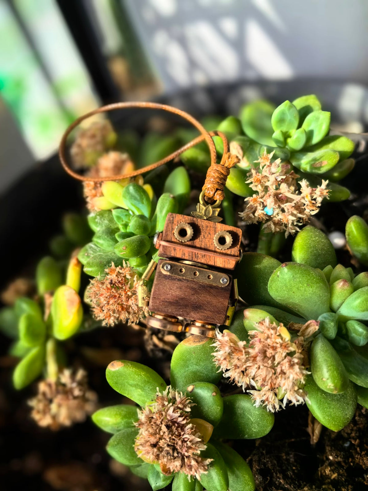 Moss – Copper Smile Double-Sided Steampunk Robot Charm