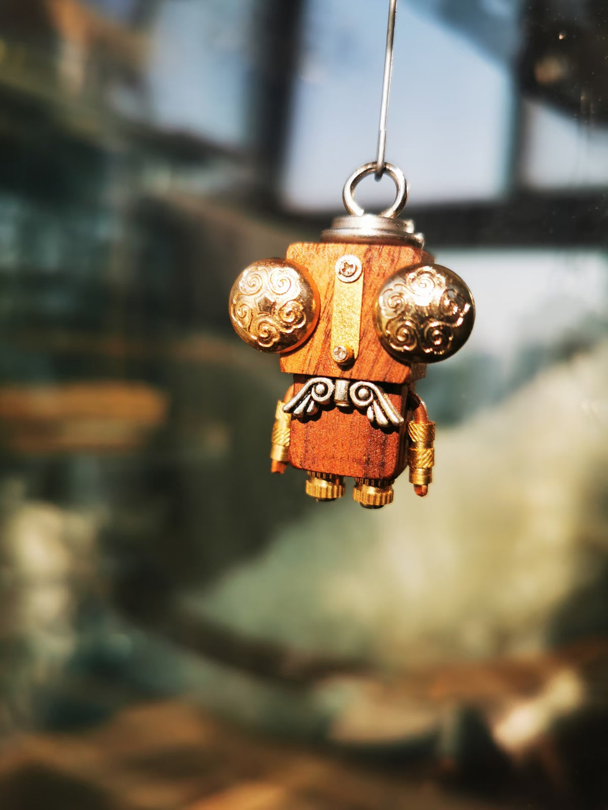 Cleo – Scrollwork Eyes & Silver Wings Single-Sided Steampunk Robot Charm