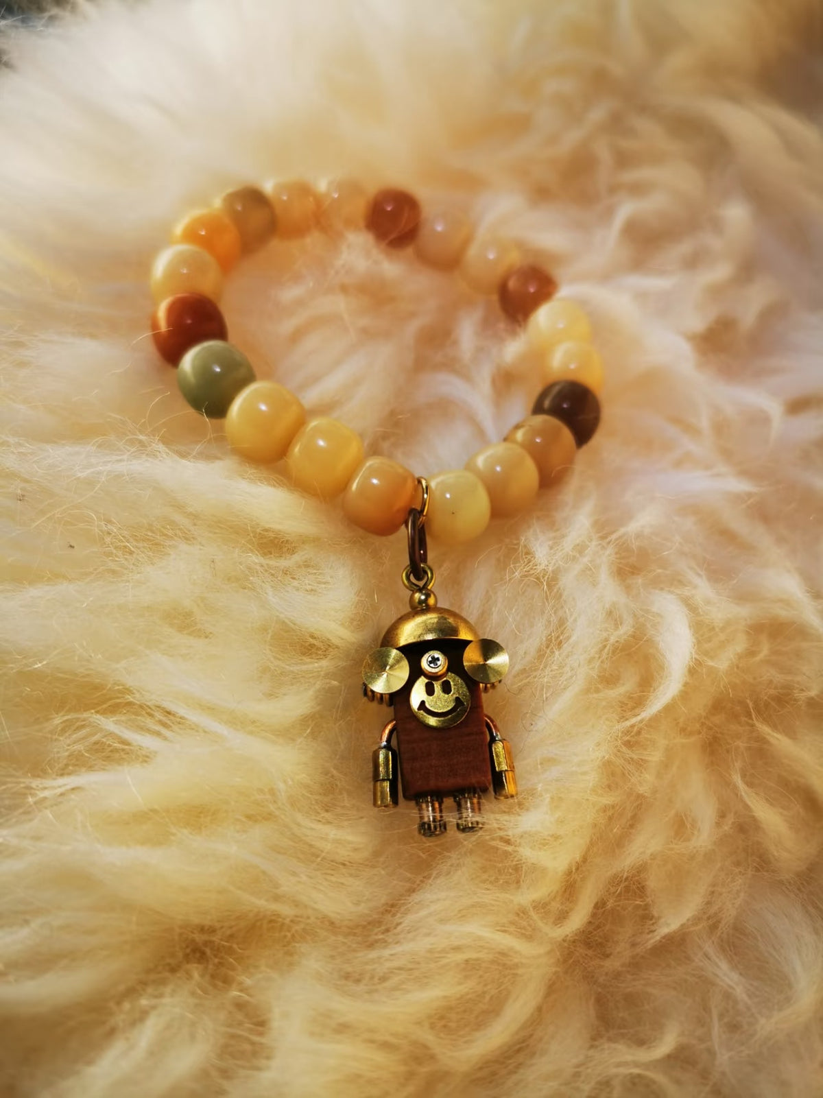 Sunny – Dome Helmet & Smiley Badge Single-Sided Steampunk Robot Charm