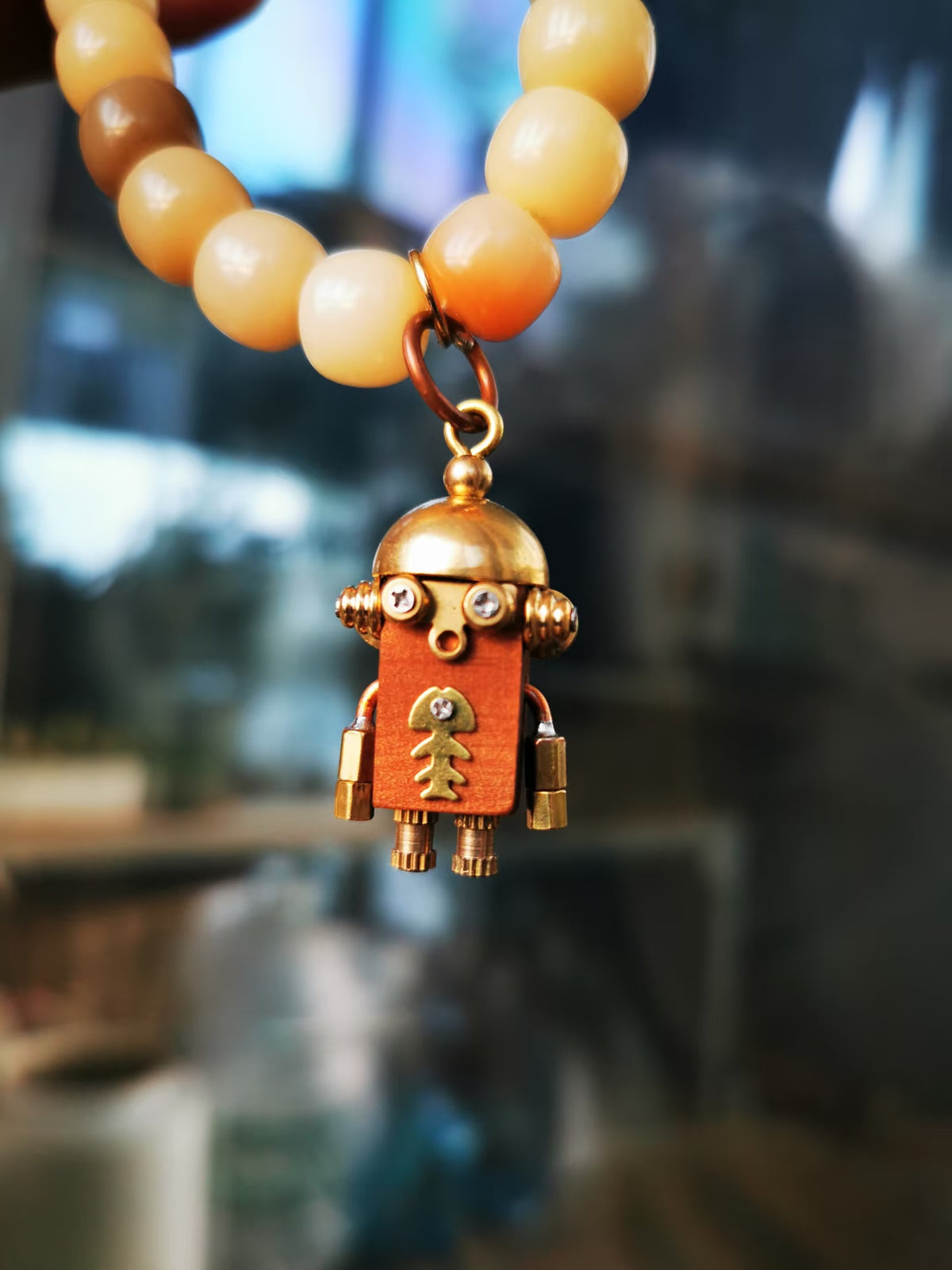 Sunny – Dome Helmet & Smiley Badge Single-Sided Steampunk Robot Charm