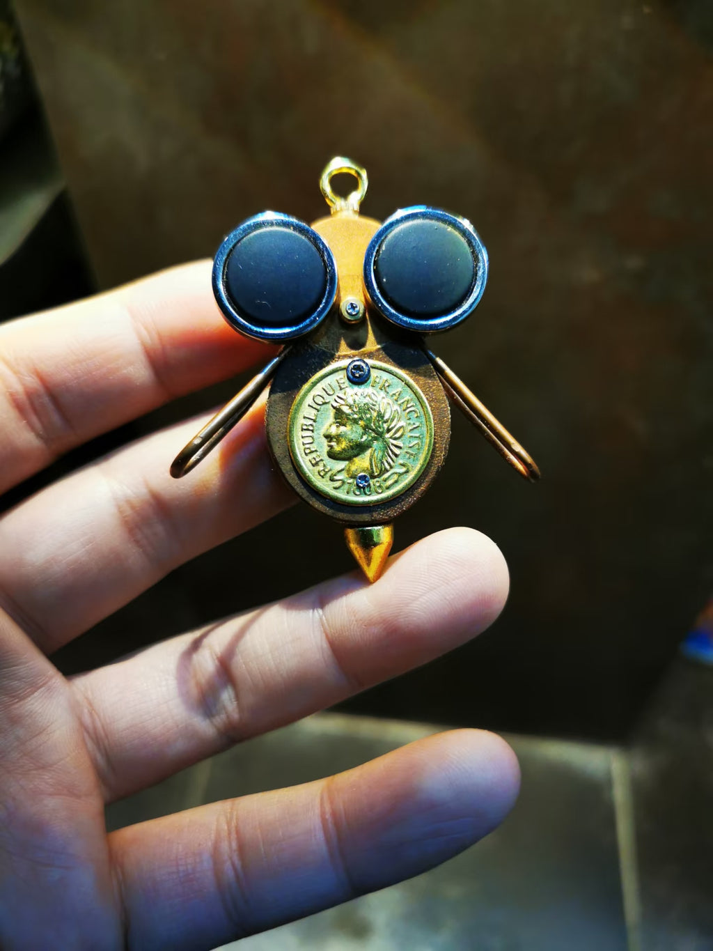 Poe – Midnight Eyes & Antique Coin Single-Sided Steampunk Robot Charm