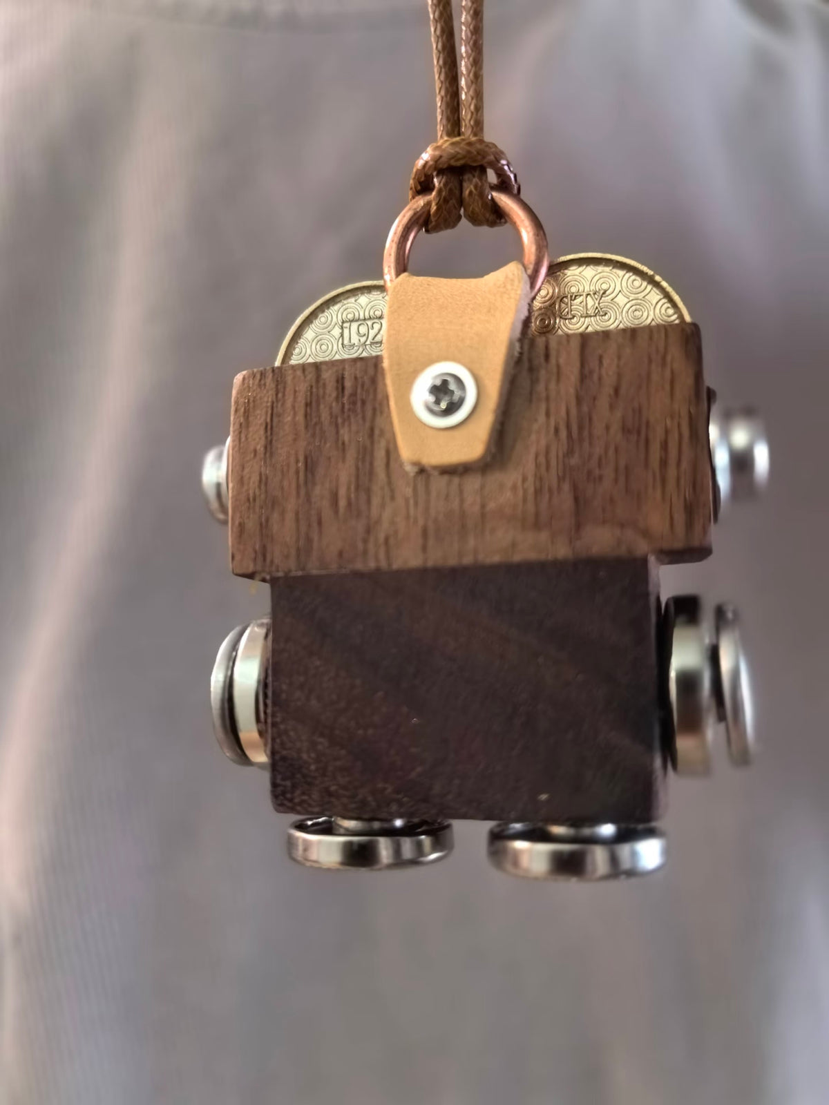 Theo – Midnight Eyes & Crystal Bow Tie Single-Sided Steampunk Robot Charm
