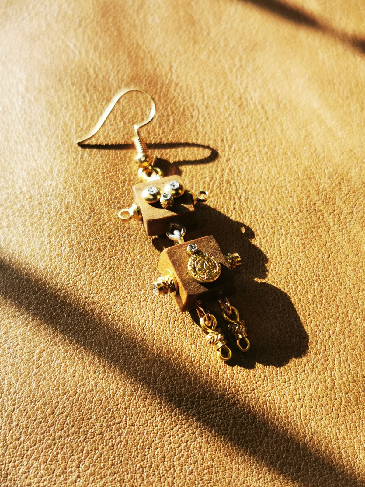 Pip – Clockwork Medallion Single-Sided Steampunk Robot Earring
