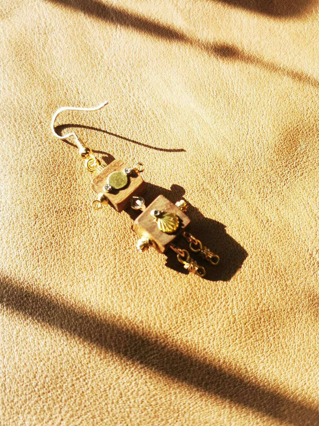 Pip – Clockwork Medallion Single-Sided Steampunk Robot Earring