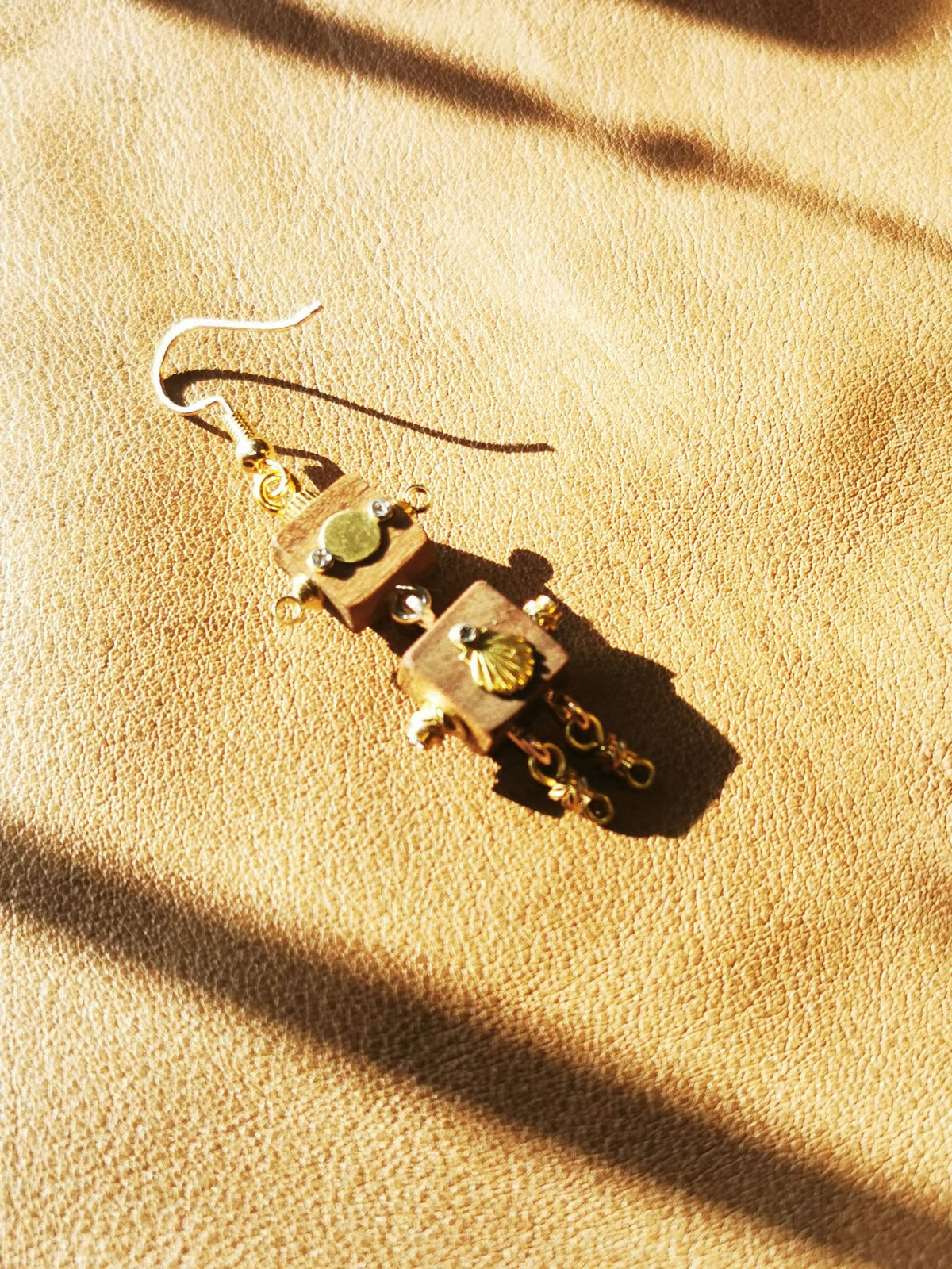 Pip – Clockwork Medallion Single-Sided Steampunk Robot Earring