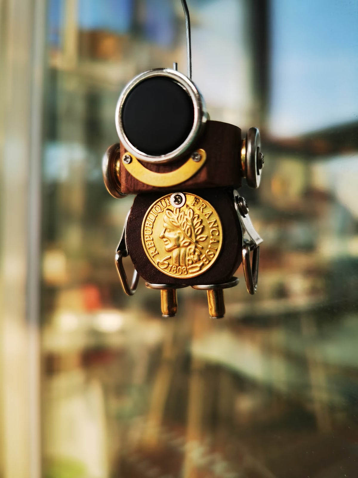 Orion – Midnight Monocle & Golden Coin Single-Sided Steampunk Robot Charm