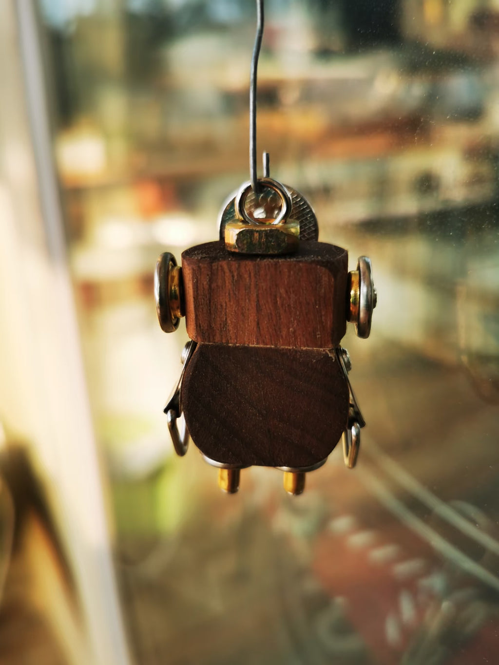 Orion – Midnight Monocle & Golden Coin Single-Sided Steampunk Robot Charm
