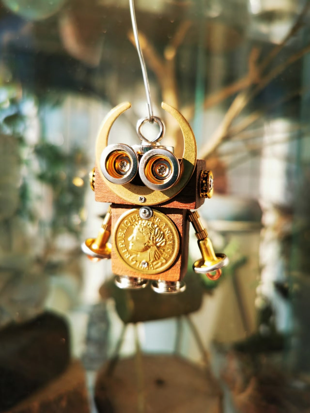 Steampunk Robot Charm with Gold-Tone Crest & Coin Detail – Handmade Wood & Metal